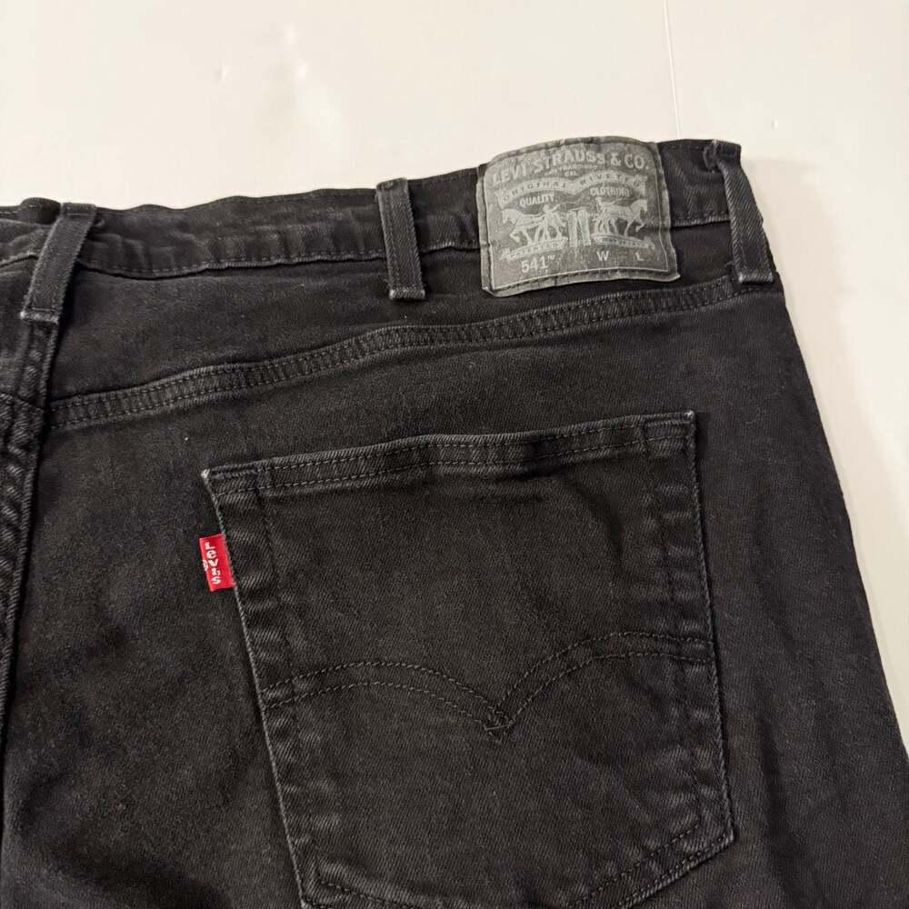 Levi's 541 Mens Athletic Taper Black Jeans W46 L30